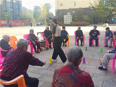 喜见星城颐养“夕阳红”